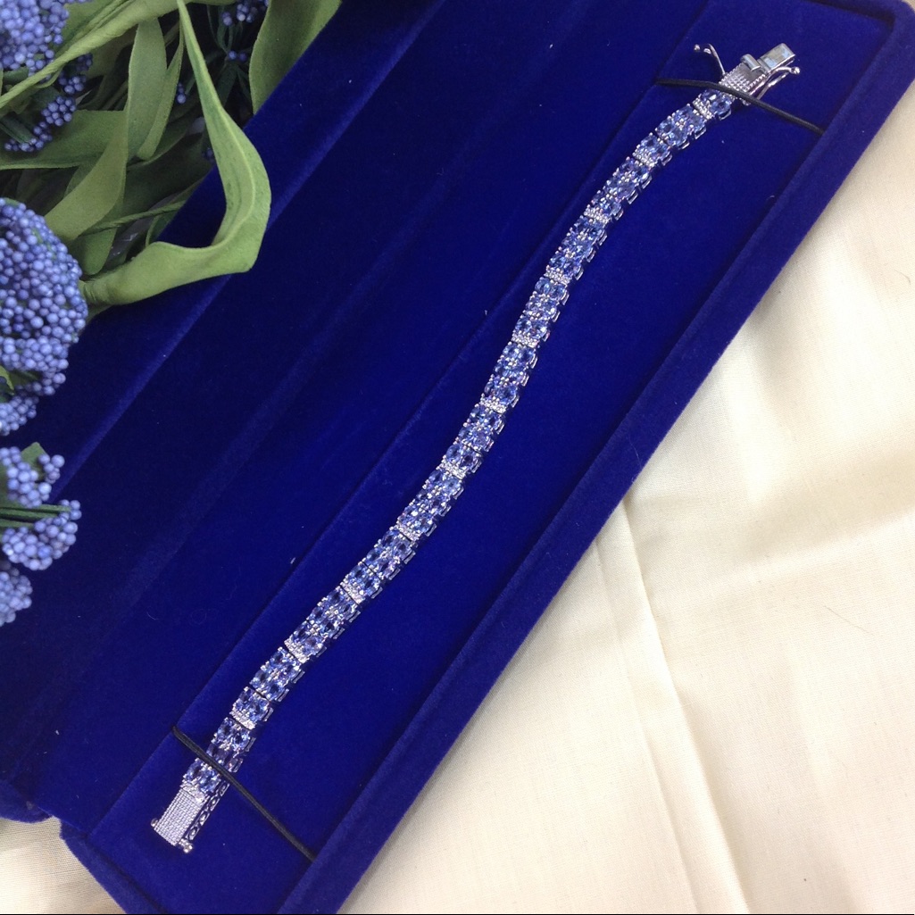 Stunning Tanzanite & Zircon Bracelet 14.00 Cts
